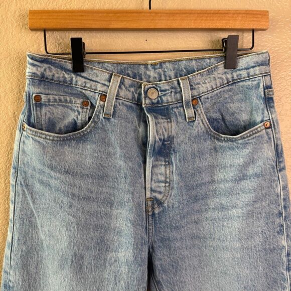 Levis 501S Womens Jeans 28x28 Lightwash Premium Denim Button Fly Skinny Big E - Picture 2 of 14
